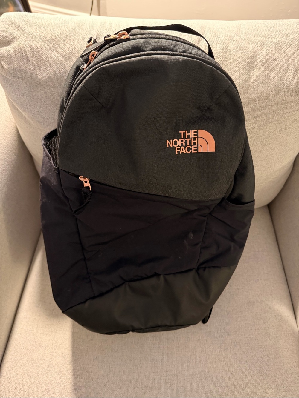 THE NORTH FACE Isabella 3.0 Backpack Black Light Heather Coral